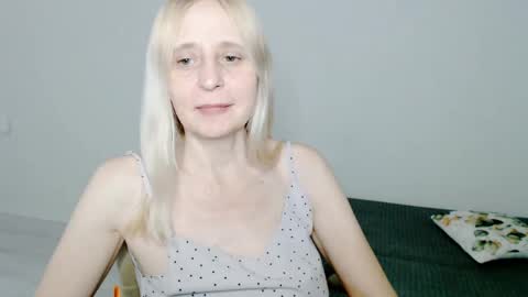 Snapshot of milanav chatting on February 9, 2025, 3:01 pm Milena online show from February 9, 2025, 3:01 pm