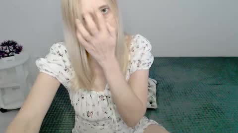 Snapshot of milanav chatting on March 3, 2025, 6:37 am Milena online show from March 3, 2025, 6:37 am