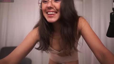 Snapshot of milanianew chatting on October 21, 2025, 1:28 am milanianew online show from October 21, 2025, 1:28 am