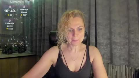 Snapshot of milanna_x chatting on April 30, 2026, 7:53 pm milanna_x online show from April 30, 2026, 7:53 pm