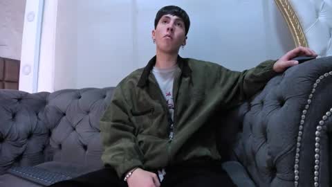 milanstone online show from November 19, 2025, 3:56 pm