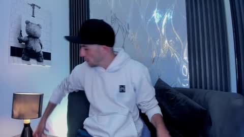 MILAN online show from February 21, 2026, 11:33 am