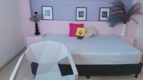 Mila Rose online show from December 12, 2024, 11:29 am