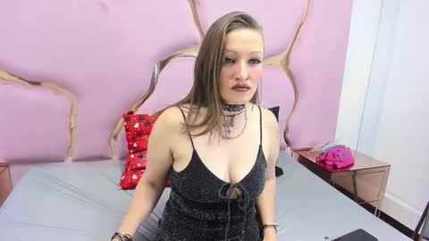 Mila  online show from December 22, 2025, 6:21 am