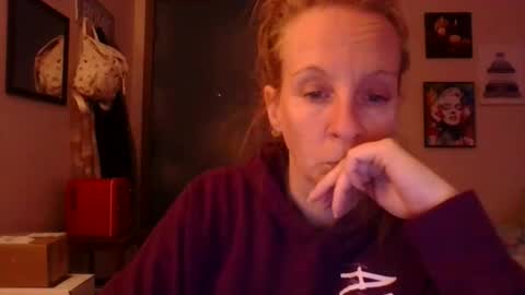 Mila online show from April 15, 2026, 6:48 pm