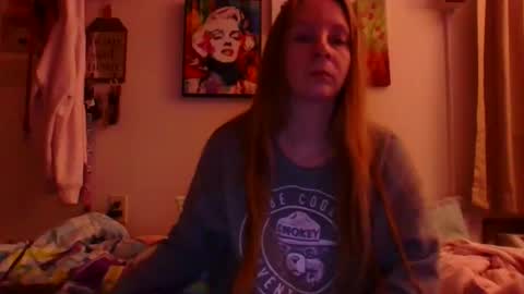 Mila online show from April 20, 2026, 11:35 am