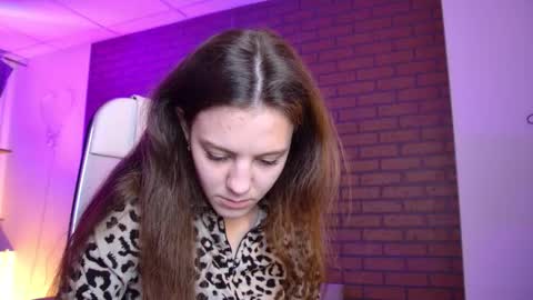 milastoyne online show from December 17, 2025, 7:25 am