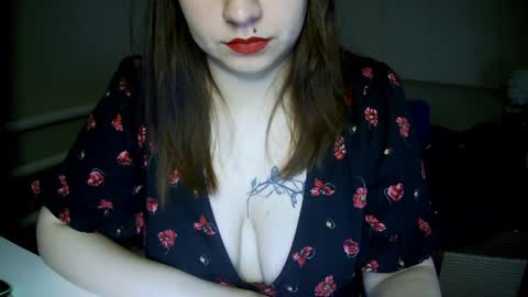 Snapshot of milaxcute chatting on April 8, 2026, 6:19 pm Milaxcute online show from April 8, 2026, 6:19 pm