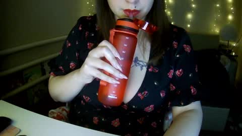 Snapshot of milaxcute chatting on April 13, 2026, 4:45 pm Milaxcute online show from April 13, 2026, 4:45 pm