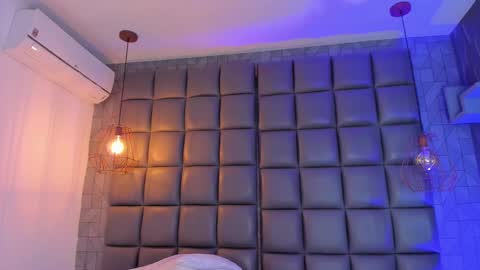 Snapshot of mile_u chatting on March 2, 2025, 8:27 am Milena online show from March 2, 2025, 8:27 am