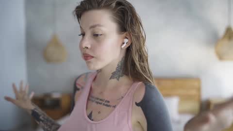 M  Telegram mamagotachannel online show from February 3, 2025, 6:45 am