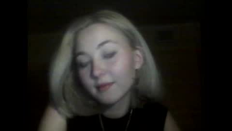 Snapshot of milena391630 chatting on February 17, 2025, 8:26 pm Milena new nonude shy blonde natural online show from February 17, 2025, 8:26 pm