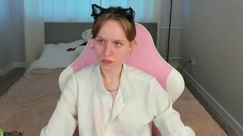 Milena online show from April 29, 2026, 1:21 am