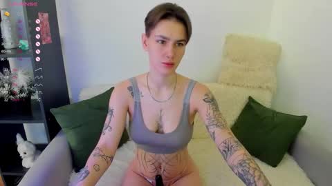 milenakeeks online show from March 12, 2026, 8:09 am