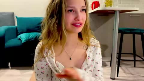 Miley online show from April 6, 2026, 10:44 pm