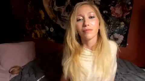 milf4everjenna online show from February 25, 2026, 4:11 am