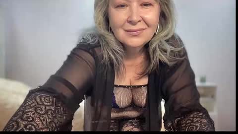 Charlotte online show from December 17, 2025, 3:01 am