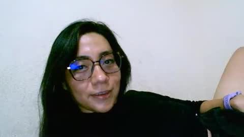 Snapshot of milf_latina3 chatting on May 20, 2026, 2:29 am milf_latina3 online show from May 20, 2026, 2:29 am