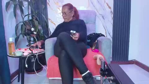  milf sikiu  online show from April 27, 2026, 8:51 pm
