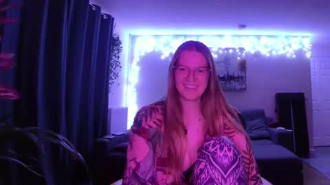 Milf Tara36 online show from March 5, 2025, 8:10 pm