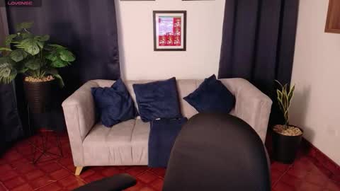 Snapshot of milfarlet chatting on January 14, 2026, 2:01 pm Arlet online show from January 14, 2026, 2:01 pm