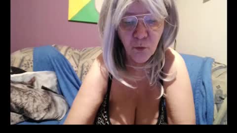 Snapshot of milfchantal chatting on January 24, 2025, 7:51 am Milfchantal online show from January 24, 2025, 7:51 am