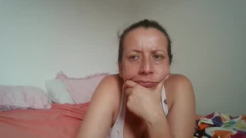Snapshot of milfevha chatting on October 16, 2025, 1:45 pm milfevha online show from October 16, 2025, 1:45 pm