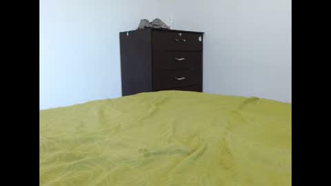 milfevha online show from October 25, 2025, 10:15 pm