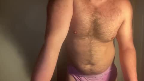 Snapshot of milfhunter1736 chatting on September 8, 2025, 6:40 pm HungCollege online show from September 8, 2025, 6:40 pm