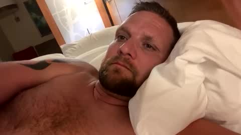 Snapshot of milfsmash chatting on October 18, 2025, 3:31 am milfsmash online show from October 18, 2025, 3:31 am