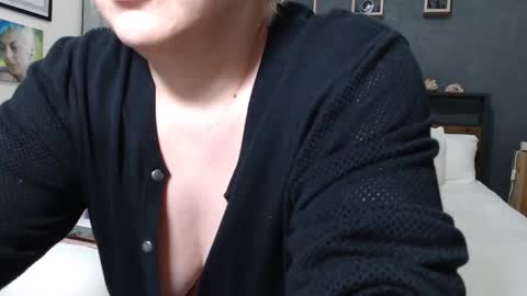 milfyanddaddy online show from February 12, 2025, 11:30 pm