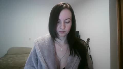 miliah online show from October 19, 2025, 7:03 pm