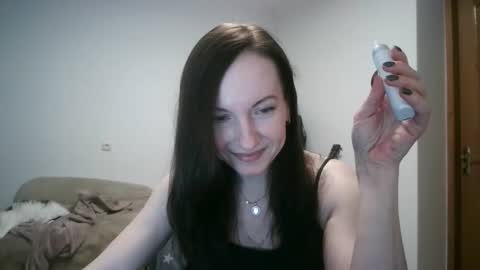 miliah online show from November 9, 2025, 7:45 pm