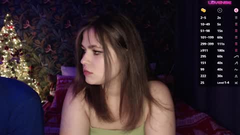 Snapshot of milk_slice chatting on December 29, 2024, 10:14 pm Stella and Neo online show from December 29, 2024, 10:14 pm