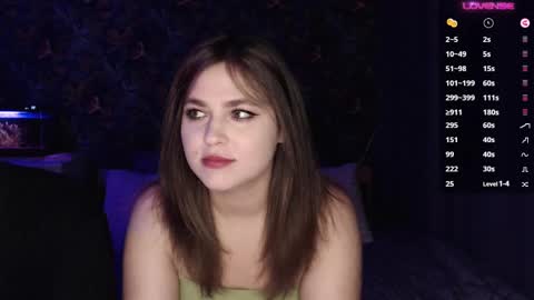 Snapshot of milk_slice chatting on February 12, 2025, 10:26 pm Stella and Neo online show from February 12, 2025, 10:26 pm