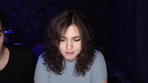 Snapshot of milk_slice chatting on March 4, 2025, 10:16 pm Stella and Neo online show from March 4, 2025, 10:16 pm