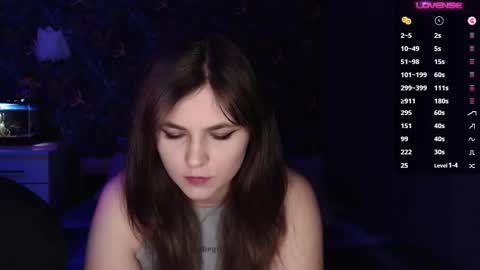 Snapshot of milk_slice chatting on October 14, 2025, 4:13 am Stella and Neo online show from October 14, 2025, 4:13 am