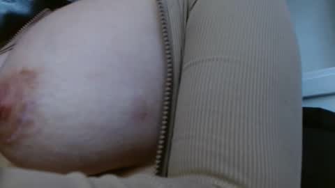 Amira online show from December 15, 2025, 6:34 pm