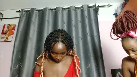 Snapshot of milkmint_ chatting on February 19, 2026, 3:35 am Softluxe online show from February 19, 2026, 3:35 am