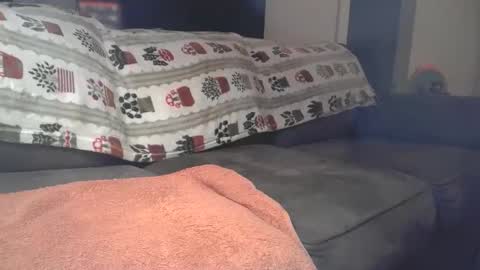 milknhunnny online show from March 4, 2026, 5:35 am