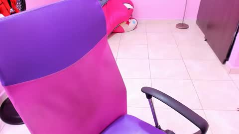 Snapshot of milky__boobs69 chatting on December 31, 2024, 3:53 pm vale online show from December 31, 2024, 3:53 pm