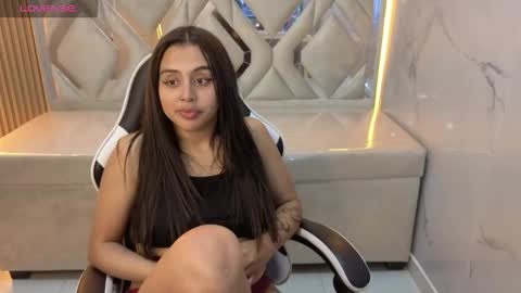 Snapshot of milky_tx chatting on October 29, 2025, 3:20 am Online 2200 to 600 online show from October 29, 2025, 3:20 am