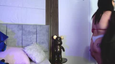 milkykinki18 online show from May 22, 2026, 4:30 am