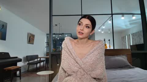 Snapshot of milla_bella chatting on March 4, 2026, 7:31 pm milla bella online show from March 4, 2026, 7:31 pm