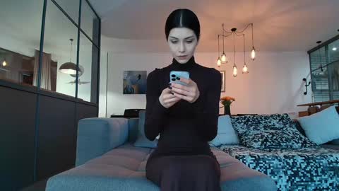 milla bella online show from March 7, 2026, 7:00 pm