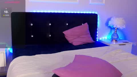 milla_cali online show from November 5, 2025, 5:18 am