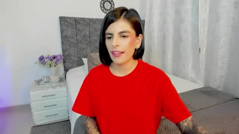 Snapshot of milla_pixxie chatting on February 2, 2026, 2:54 am Milagros online show from February 2, 2026, 2:54 am