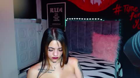 Violeta online show from December 13, 2024, 7:21 pm