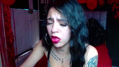 Snapshot of millacounisslosexanal chatting on February 28, 2025, 3:26 pm Violeta online show from February 28, 2025, 3:26 pm