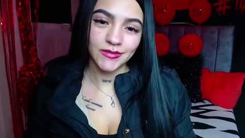 Snapshot of millacounisslosexanal chatting on March 5, 2025, 9:48 pm Violeta online show from March 5, 2025, 9:48 pm